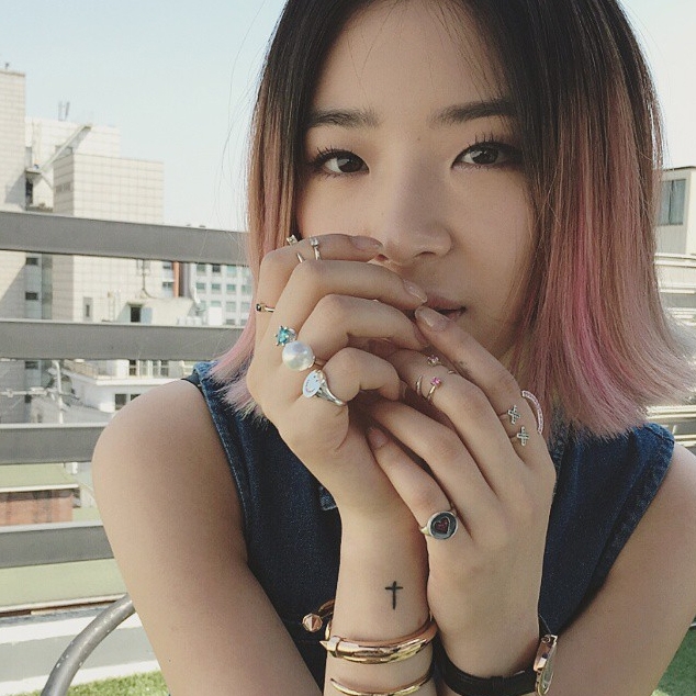 戒指 Fashion Blogger Irene Kim 以及她一手都係的avecnewyork。