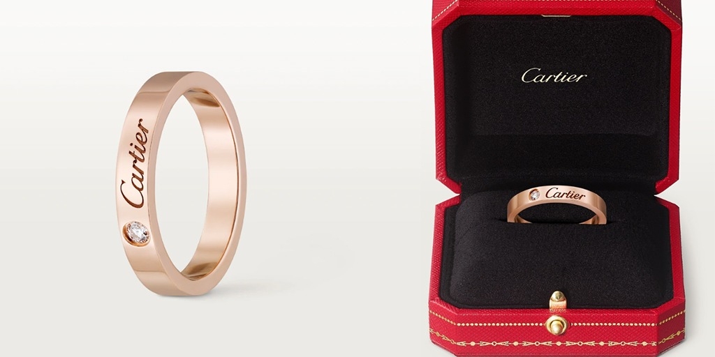 婚戒 C de Cartier 玫瑰金結婚戒指，寬3毫米，鑲嵌1顆重0.03卡的明亮式切割圓鑽。