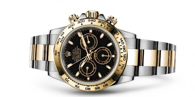 同是2016年款，由於精鋼版(黑白熊貓) 炒價追上這金鋼款，加上黑面，所以很多『撈迷』都投這款為 買Rolex 首選，另一方面，傳聞即將公佈的2017年新Rolex錶，金鋼Daytona將會有新成員......