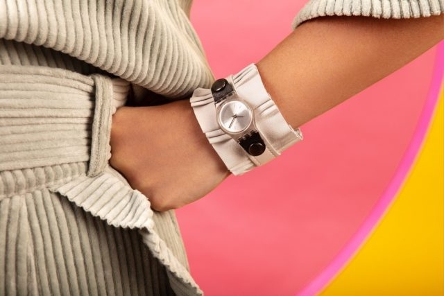 Swatch Glam 腕錶襯白色皮革錶帶 $1,280