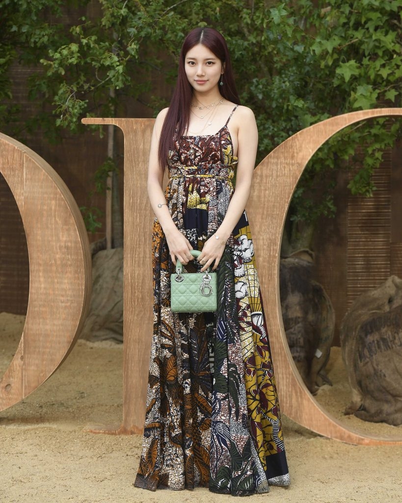 Suzy Bae Dior手袋