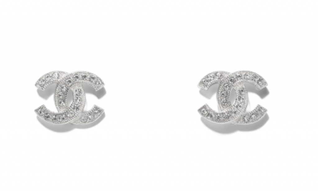母親節禮物3.CHANEL 金屬水晶耳環 HKD 3,100 圖片來源：Chanel官網