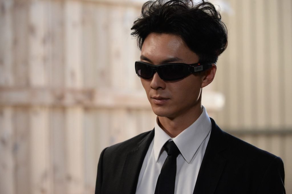 《 踩過界 》講述盲俠大律師王浩信與師爺蔡思貝、私家偵探張振朗及法官李佳芯 (Ali) 組成四劍俠,利用「 踩過界 」的方式為巿民爭取公義。王浩信真係演得相當好!