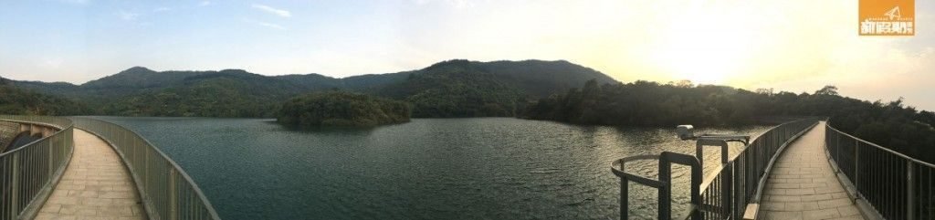 河背水塘全景。