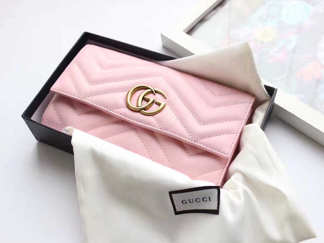 粉紅色長銀包15款名牌推薦：秋冬必備CHANEL、LV、GUCCI人氣百搭款！