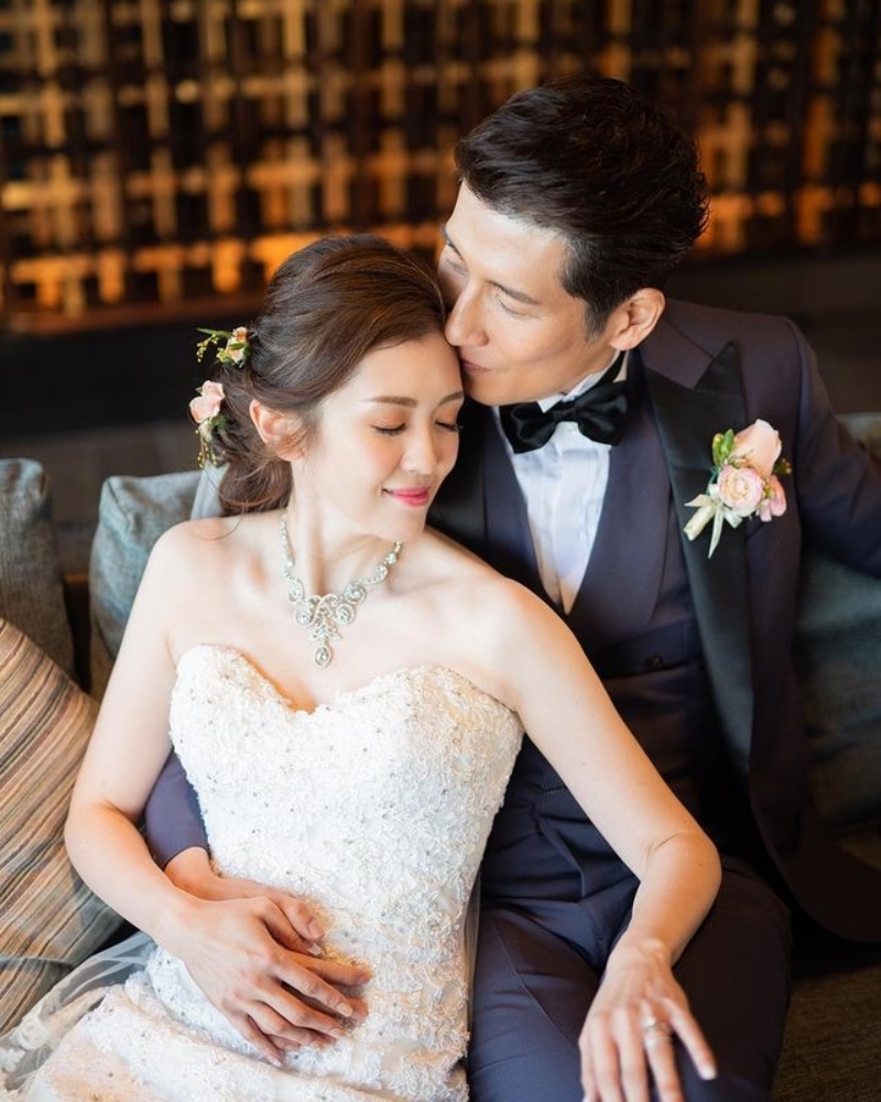 美甲款式 2023結婚好日子 圖片來源：yuen_man_kit@Instagram