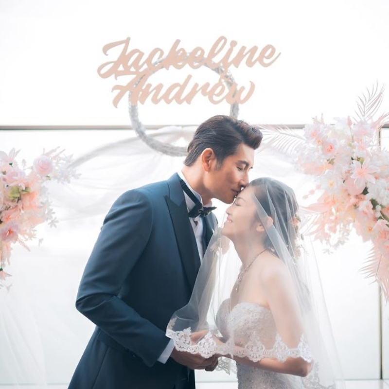 美甲款式 2023結婚好日子 圖片來源：yuenkaka@Instagram