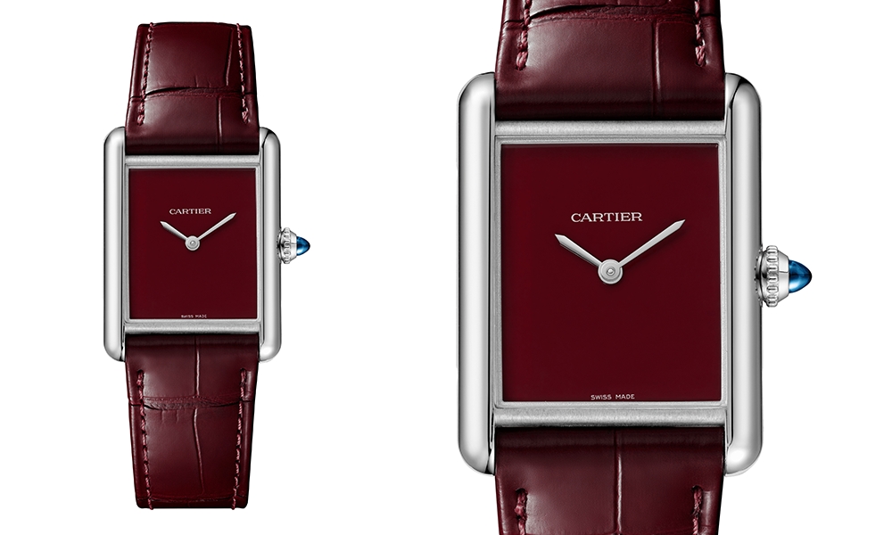 Cartier Tank Must限量版 精鋼錶殼，腕錶厚度只有6.6毫米，錶冠鑲嵌 一顆凸圓形藍色合成尖晶石，紅色漆面錶盤，襯酒紅色鱷魚皮錶帶，搭載石英機芯。