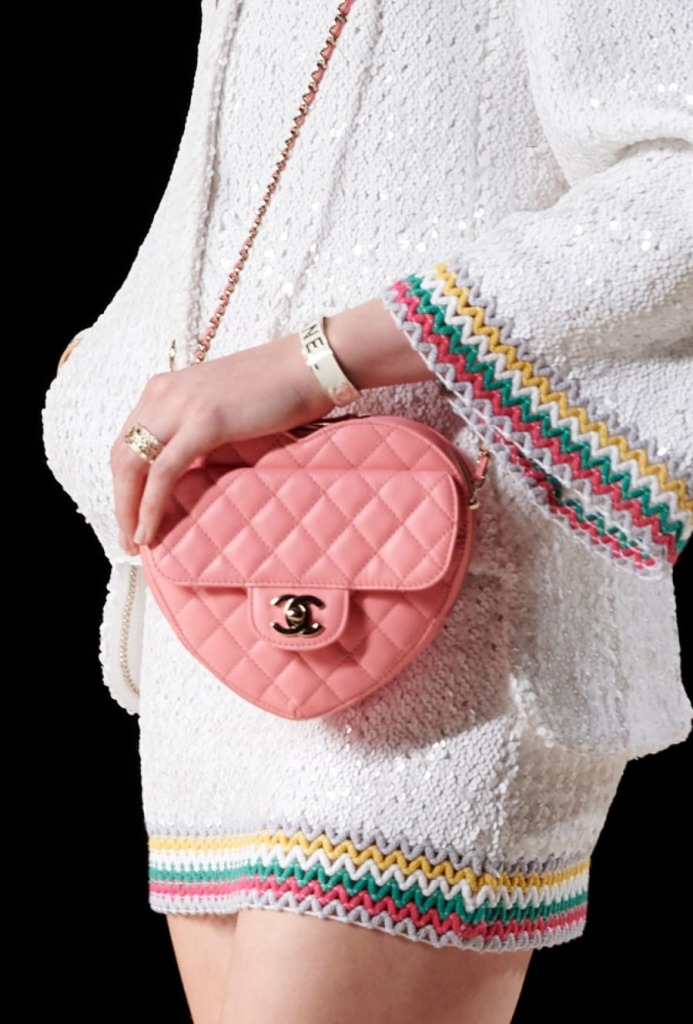 粉色心形手袋十分可愛（圖片來源：CHANEL網站圖片）