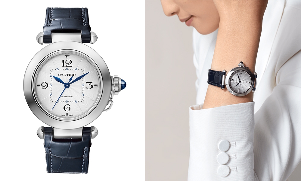 網購Cartier Pasha de Cartier腕錶，搭載1847 MC 型自動上鏈機械機芯。35毫米精鋼錶殼，凹槽式錶冠護蓋及錶冠鑲嵌合成尖晶石，銀色透明琺瑯雕紋錶盤，藍鋼菱形指針，備有兩條分別為海軍藍色及桃紅色的鱷魚皮錶帶，配備「QuickSwitch」更換系統，可更換式精鋼折疊錶扣。