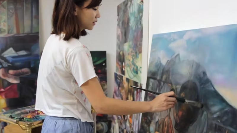 藝術家 Vivian Ho 無論從事那個行業，只要你喜歡，就是「追夢」。對於畫畫，Vivian覺得不是「追夢」，喜歡就要堅持。