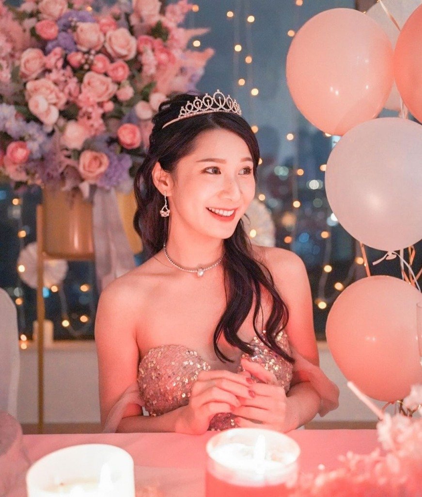 蔡頌思熱愛幕前演出,在社交網不時分享美照﹗