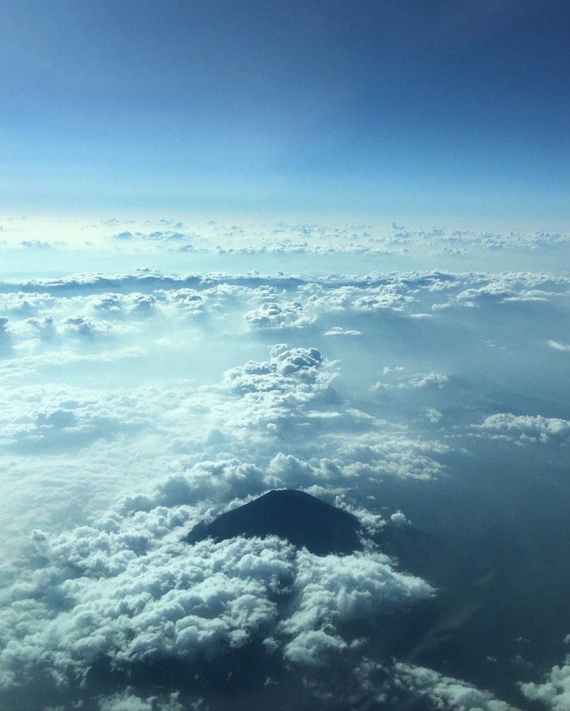 女飛機師 Christina分享的天空圖片，你看到富士山嗎？