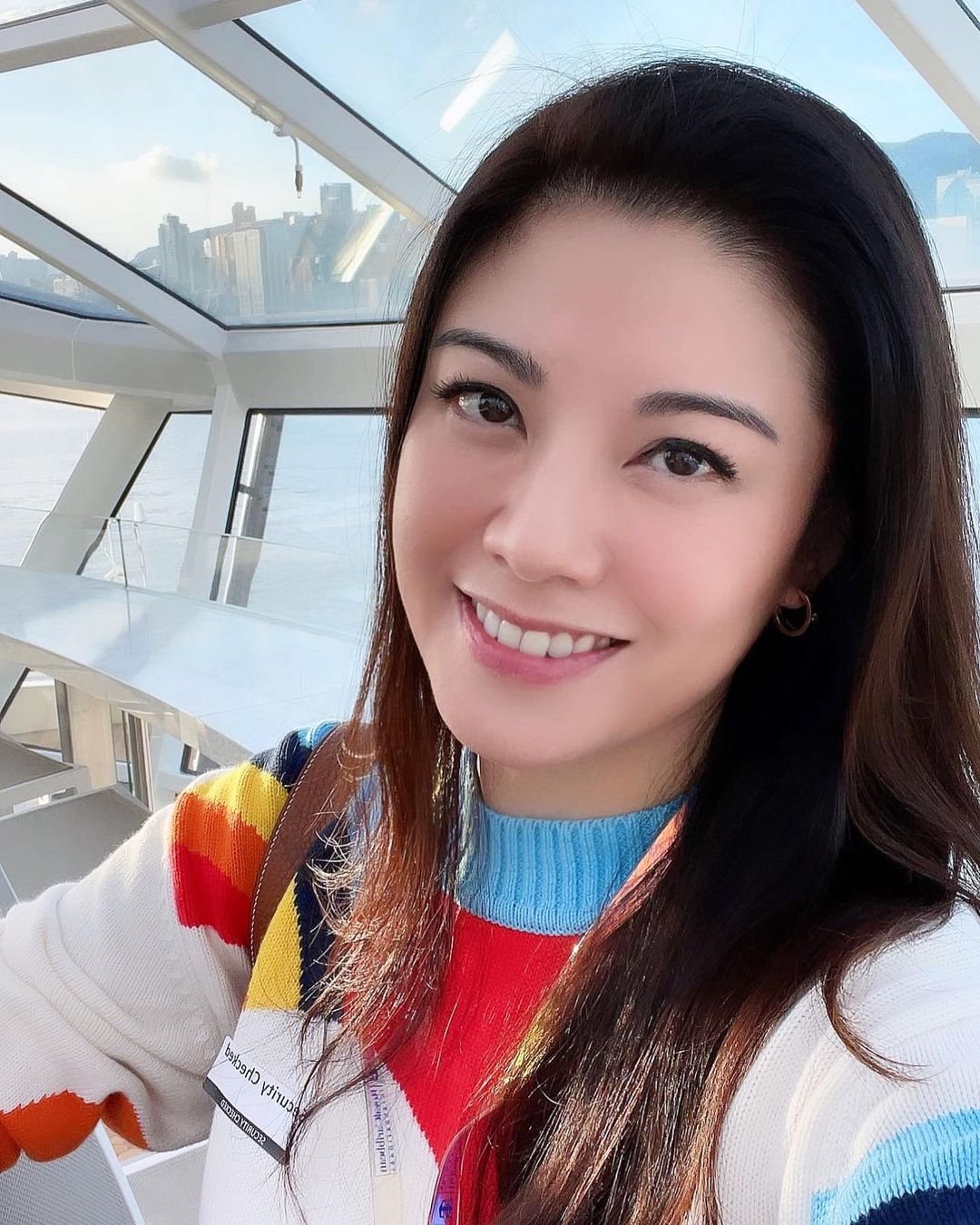 43歲廖碧兒素顏拍片曬完美肌膚 凍齡女神全靠7招保養?