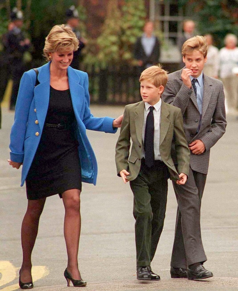 威廉王子 手錶 戴妃並沒有皇室作風，反而讓小孩入讀公立學校，閒時又會和他們親子樂，是個好媽媽。