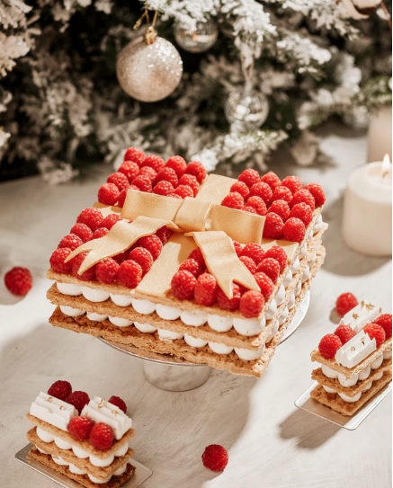 聖誕蛋糕2022 VEGAN: SANTA’S GIFT MILLE FEUILLE HK$700