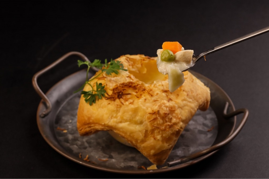 情人節大餐卡路里 (圖片來源:Canva)