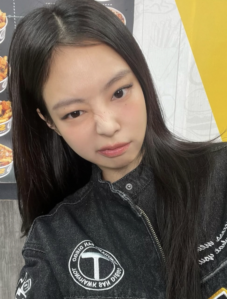 Jennie同款美妝 (圖片來源:IG@jennierubyjane)