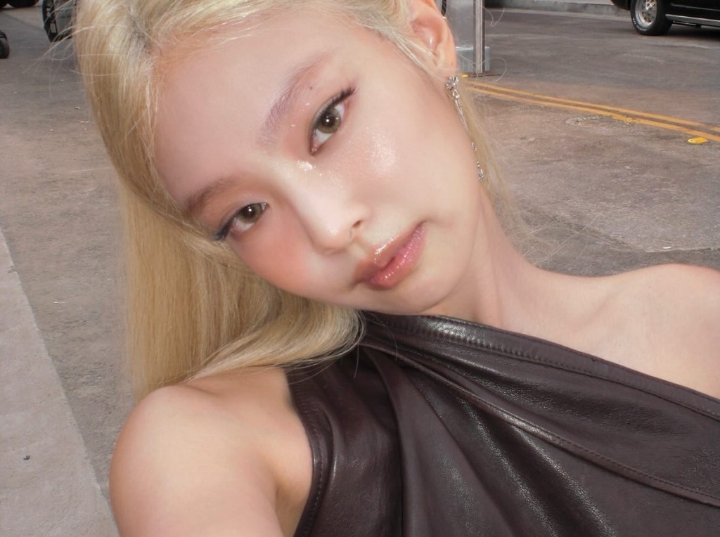 眼影筆 (圖片來源:IG@jennierubyjane)