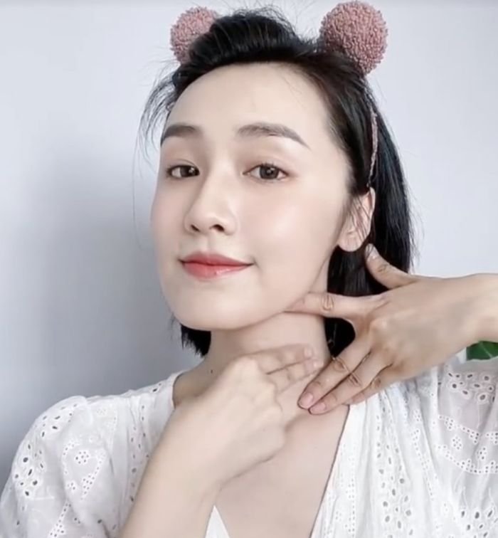 去頸紋7大方法推薦+5個頸紋成因：5分鐘消除深頸紋！助收緊雙下巴