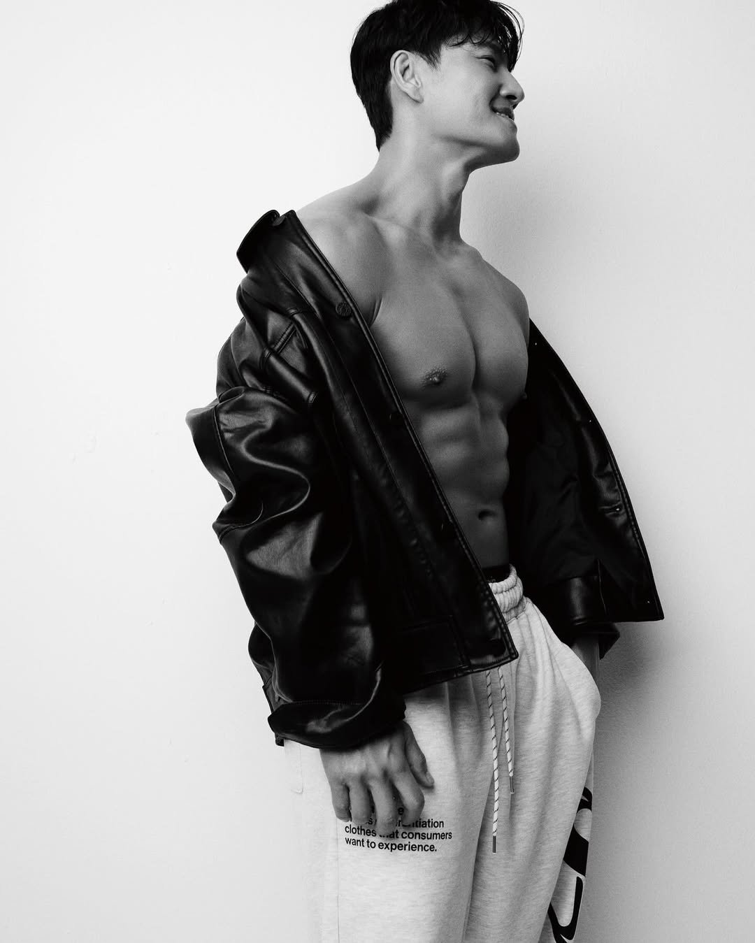 金鍾國結婚！出道30周年專輯未完成卻先找到另一半！附私下健身6大秘訣