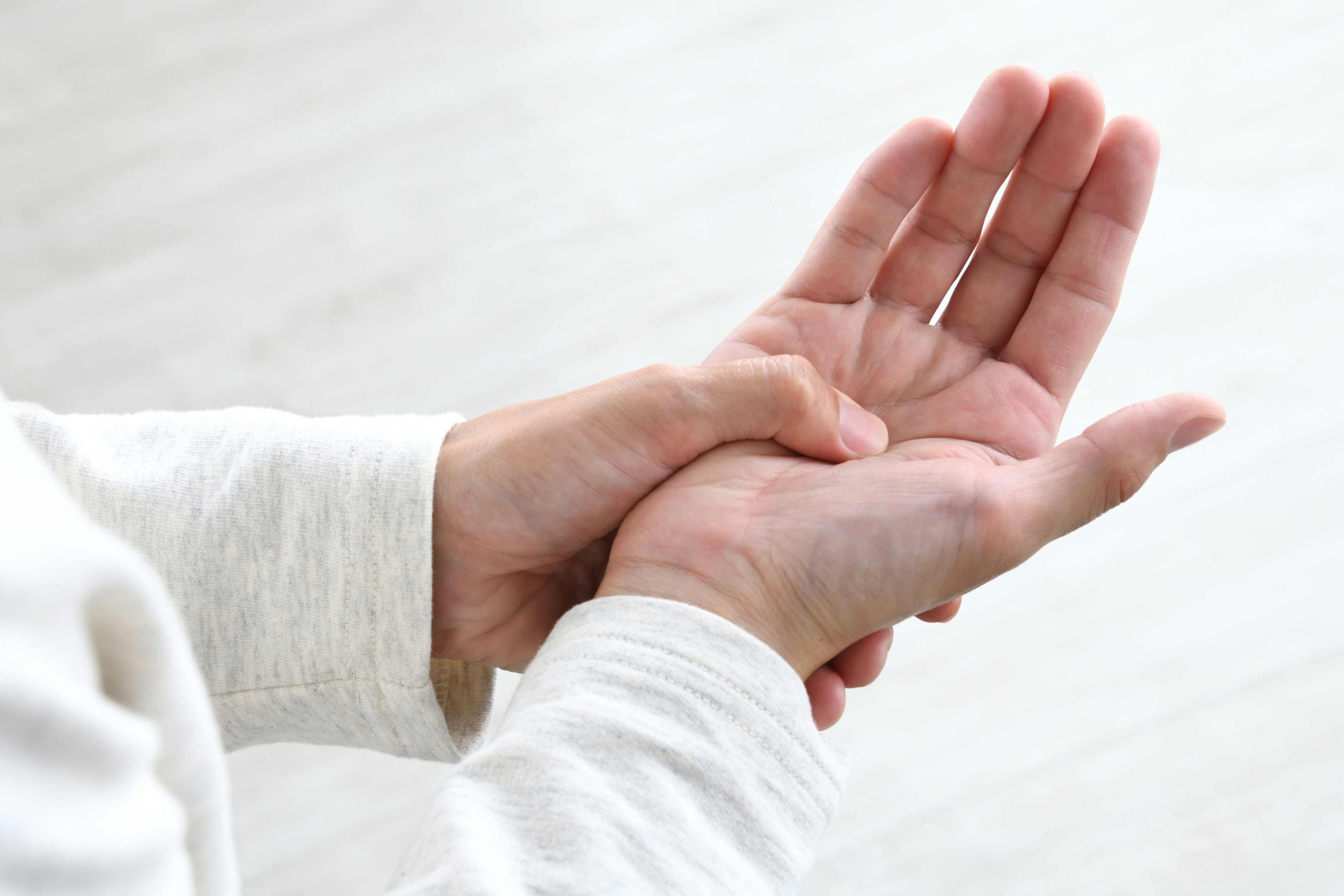 舒緩情緒方法｜中醫：解鎖人體6大「開心穴」輕鬆緩解焦慮/抑鬱