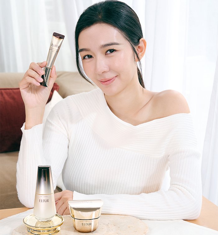 日本銷量No.1⁺ 40年膠原蛋白科研 ELIXIR抗皺神器—膠原抗皺槍 反彈膠原壓力 成就水玉光彈滑肌