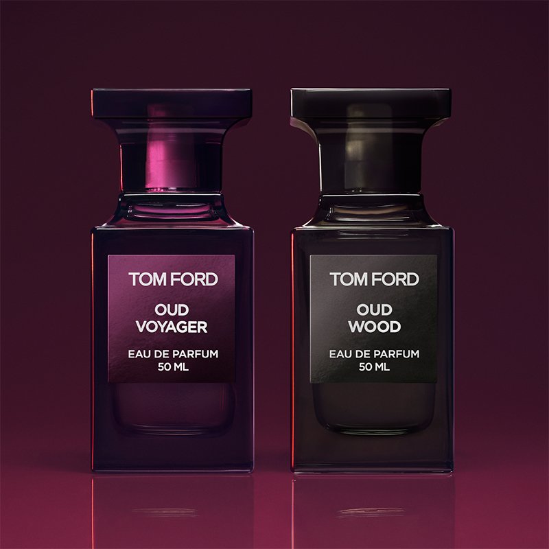 情人節 Oud Voyager 東方旅人x Oud Wood 烏木沉香以華麗馥郁的花木調與深沉煙燻木質交織成層次鮮明的木質對香,完美平衡戀人之間的香氛默契。(圖片來源:TOM FORD BEAUTY)
