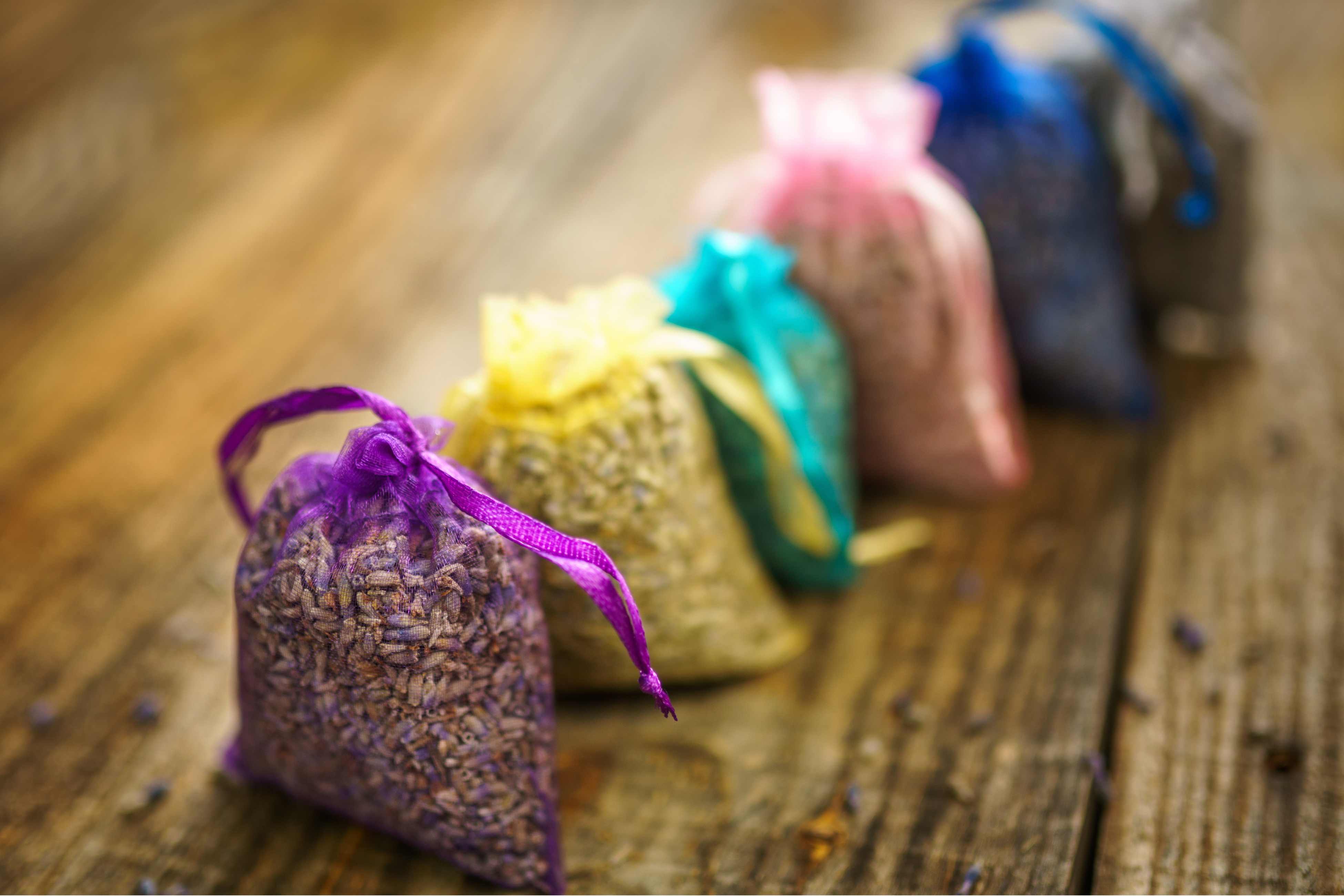 換季衣物收納 (圖片來源:Canva)