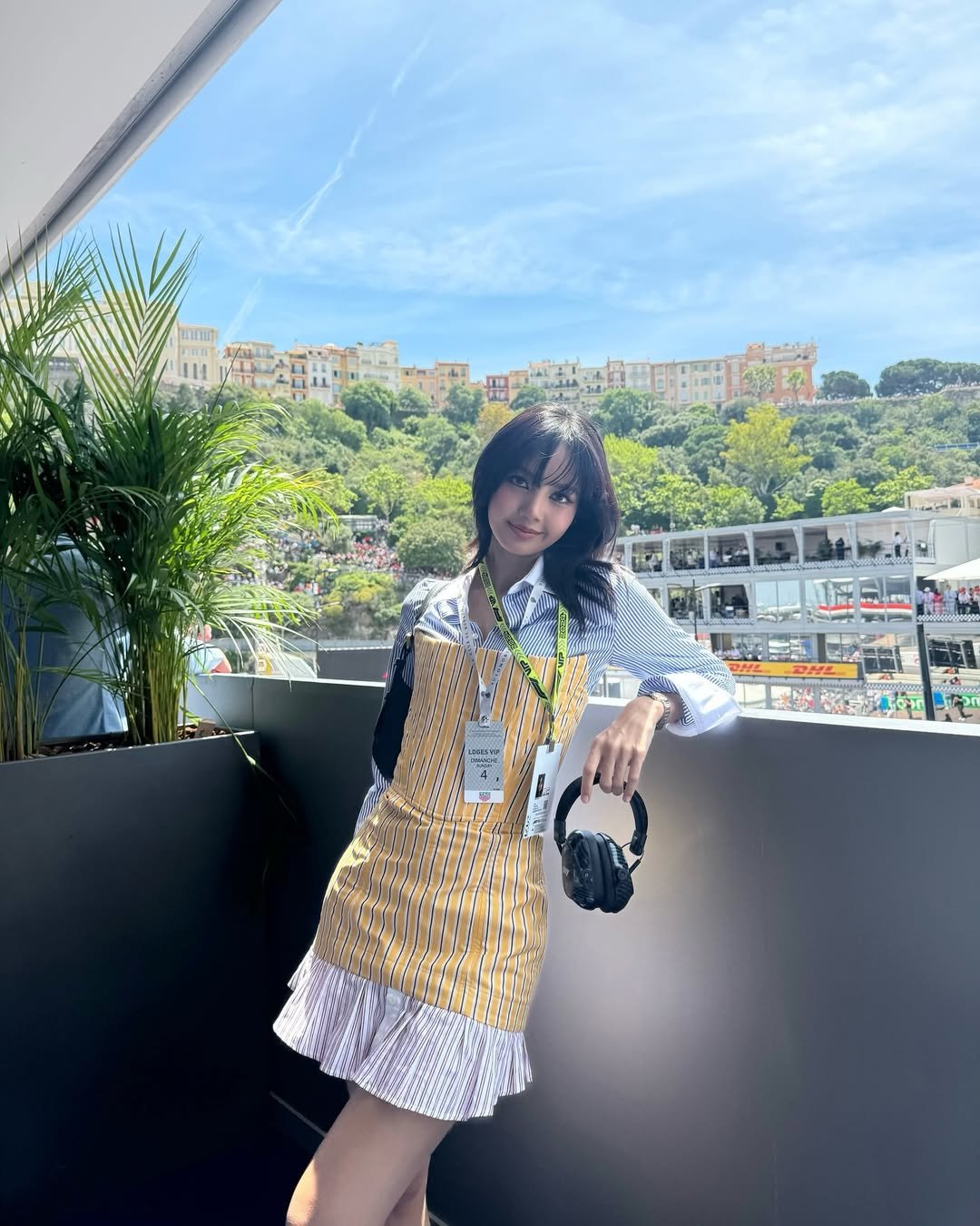 條紋襯衫 (圖片來源:IG@lalalalisa_m)