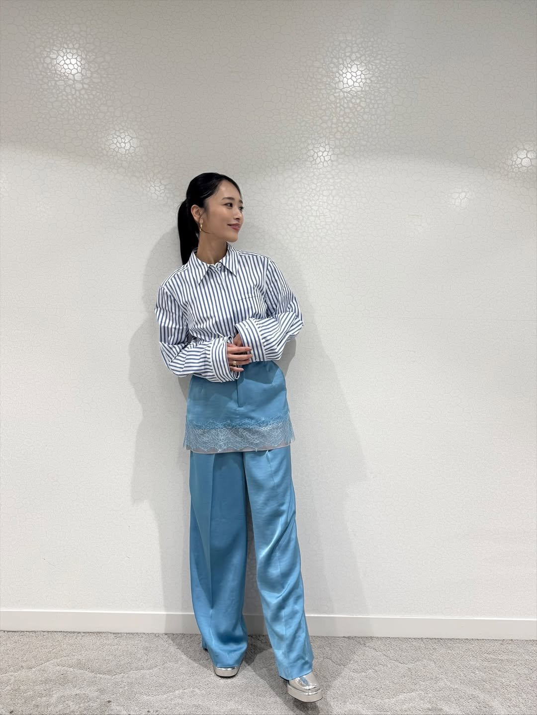 條紋襯衫 (圖片來源:IG@chipichan.1215)