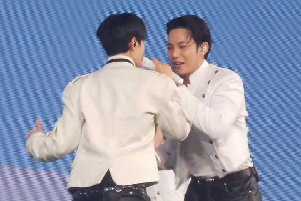 SEVENTEEN演唱會2026 還拉著隊友DK一起跳,發揮為食本色!(圖片來源:MORE編輯部)