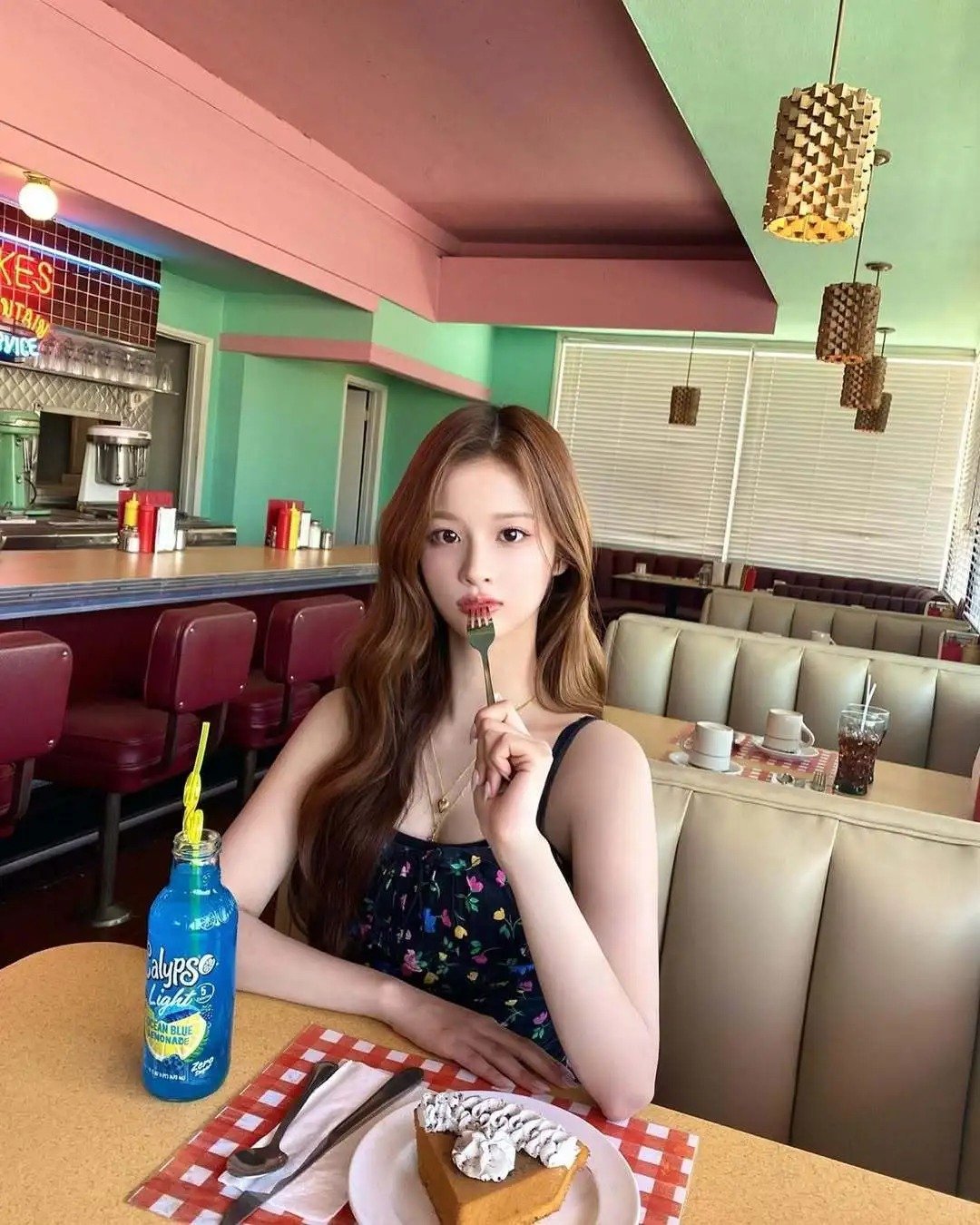 蝦青素比維生素C有效6000倍？天然抗氧之王！護眼/嫩膚/補腦 功效全解析