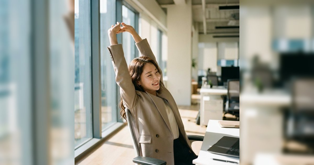 辦公室紓壓拉筋丨物理治療師教5招「坐住伸展」！KO肩頸痛滑鼠手