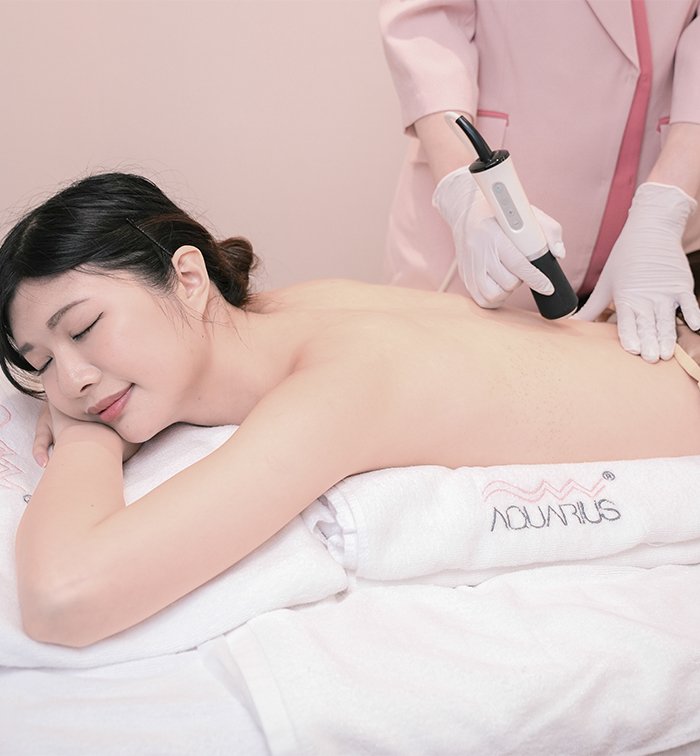 全港No.1醫學護背專家！more Beauty 100美容療程大賞「年度最佳美背療程」—Aquarius Beauty升級版背部煥膚術