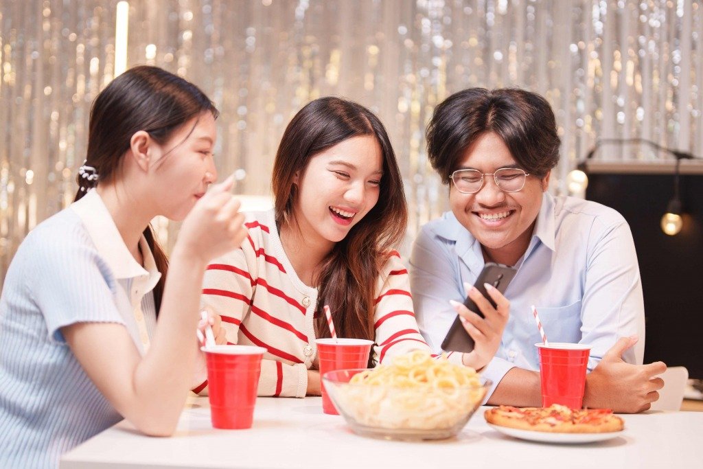 減肥晚餐 分享零食,避免嘴饞吃過量!(圖片來源:Canva)